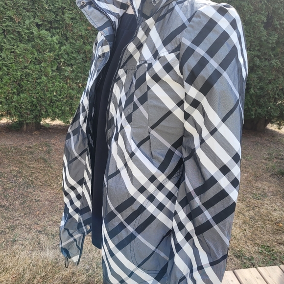 Plaid rain jacket - Picture 2 of 8
